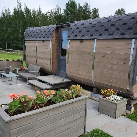 Purenes - Sauna, Hot Tube And Barrel Shaped Pod All For You Brīvdienu mājas *