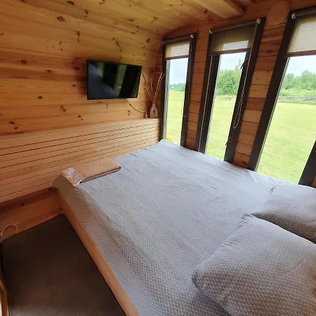 Brīvdienu mājas Purenes - Sauna, Hot Tube And Barrel Shaped Pod All For You *