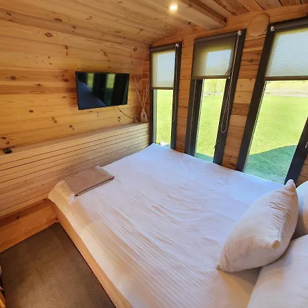 Brīvdienu mājas Purenes - Sauna, Hot Tube And Barrel Shaped Pod All For You Belava